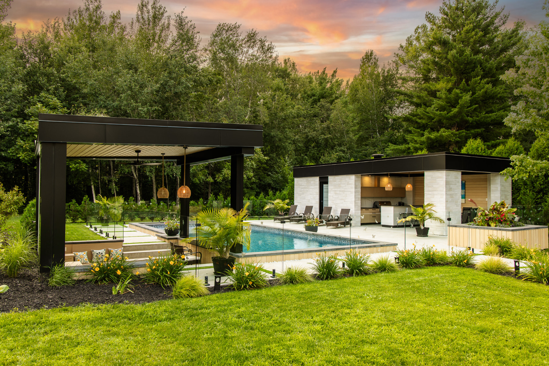 Villa Océane, résidence de luxe contemporaine face à une marina, à deux pas du fleuve Saint-Laurent